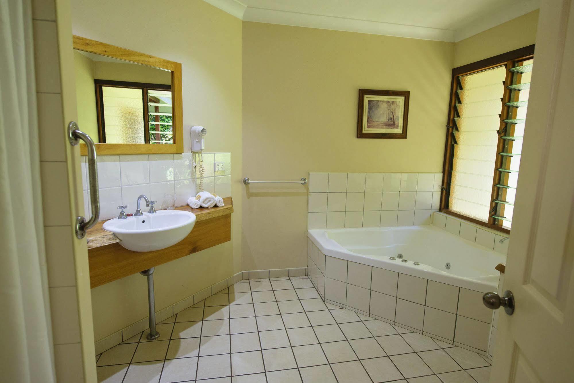 Allumbah Pocket Cottages Yungaburra Ngoại thất bức ảnh