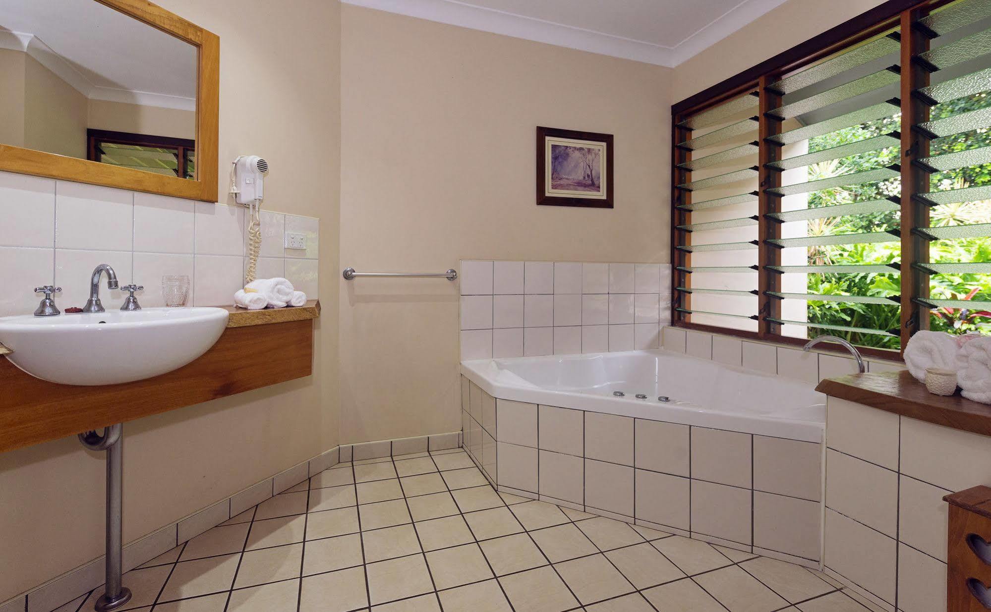Allumbah Pocket Cottages Yungaburra Ngoại thất bức ảnh